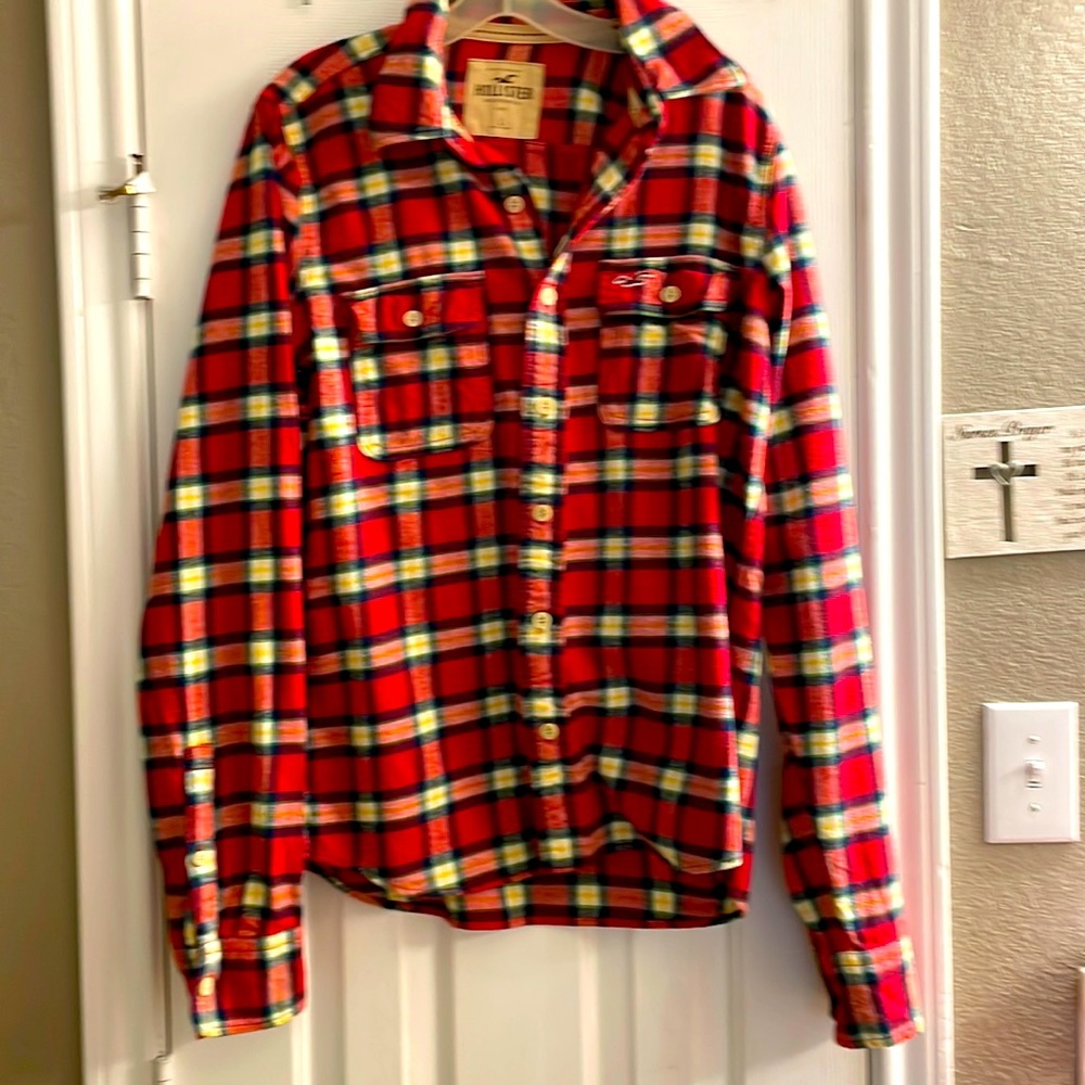 Hollister Men’s red plaid flannel shirt sz Large